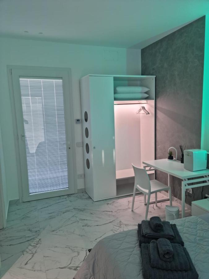 Lci Deluxe Rooms San Cataldo  Exterior photo